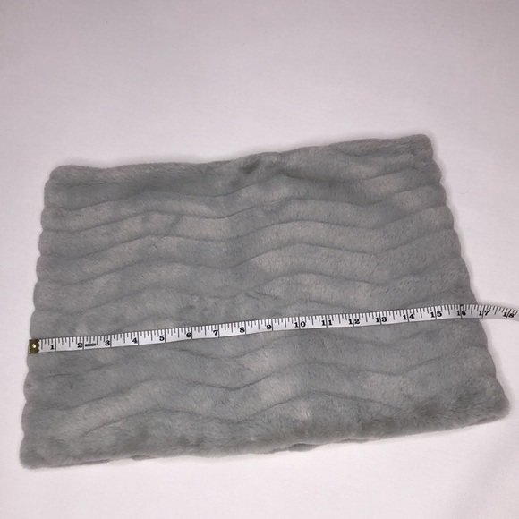 Club Monaco Evangah Snood light grey scarf neck wrap OS - Picture 10 of 10